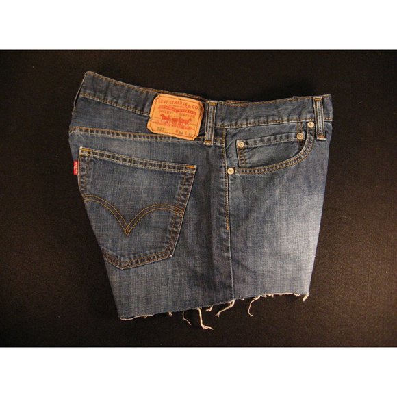 LEVIS 527 CUTOFF JEANS SHORTS 33 MEASURED Denim Daisy Dukes HIGH WAIST - Picture 3 of 11